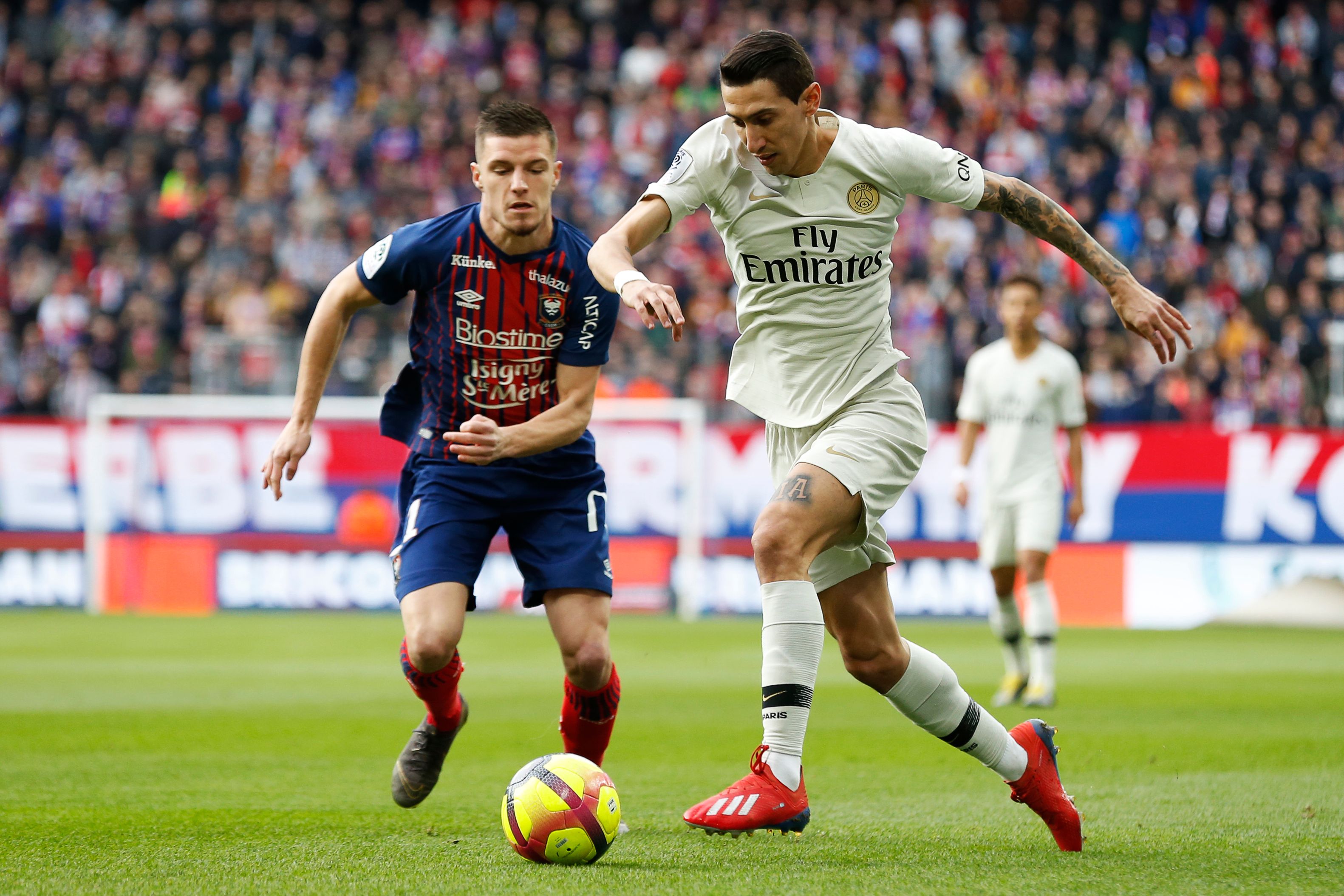 皇马公布欧冠战曼城大名单：姆巴佩带伤入围，一线队后卫仅4人在列（皇马欧冠战曼城名单出炉：姆巴佩带伤入选，一线队仅四名后卫在列）