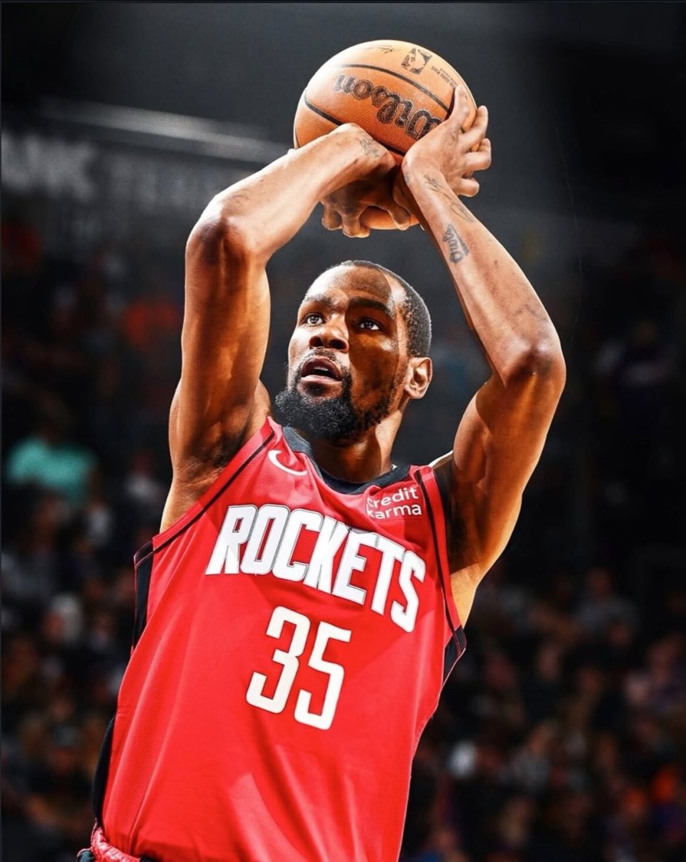 皇马TV再度炮轰本轮裁判：他是加泰人，这个背景耐人寻味（皇马TV再次质疑本轮裁判：加泰背景耐人寻味）