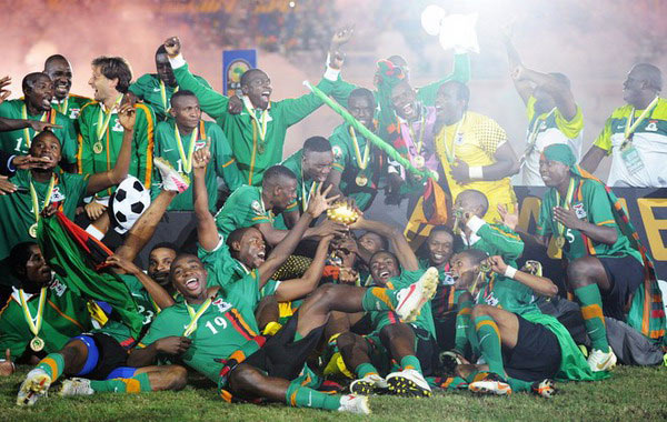 詹姆斯关键上篮助球队锁胜（詹姆斯关键上篮定胜负）