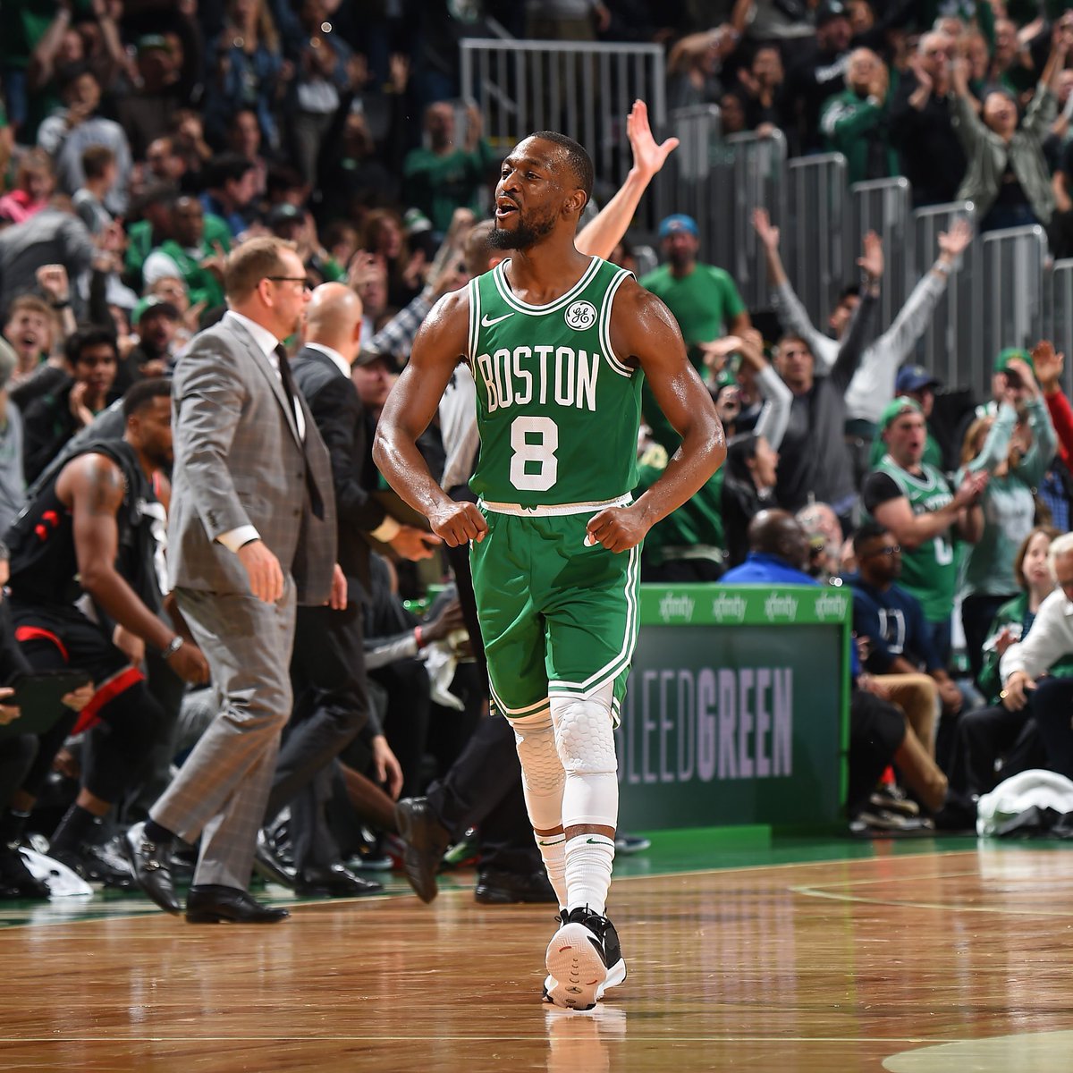 瓦伦前锋贝尔特兰：外界说我们希望教练下课，这简直荒谬至极（瓦伦前锋贝尔特兰驳斥传闻：我们想让主帅下课？纯属荒唐）