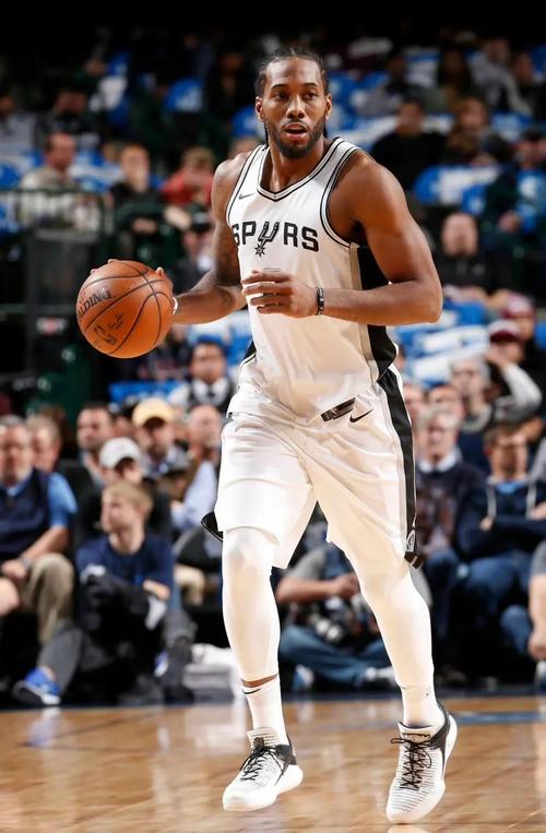 博涅克：莱万是过去二三十年里世界上最好的九号球员（博涅克盛赞莱万：近20至30年世界最佳中锋）