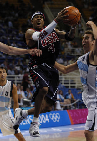 米体：泽林斯基出现轻微肌肉问题，可能不会出战比萨（米体：泽林斯基肌肉小恙，出战比萨成疑）