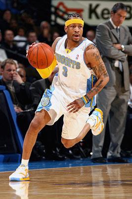 14轮不胜！佛罗伦萨客场1-3遭萨索洛逆转，沃尔帕托传射（紫百合14场不胜！客场1-3被萨索洛逆转，沃尔帕托传射建功）