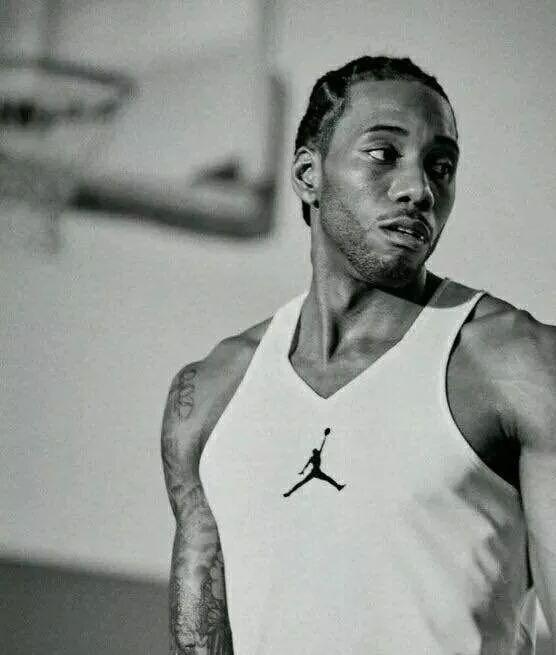 尤文分享迪巴拉精彩集锦，球迷呼吁“让保罗回家”（尤文发布迪巴拉高光集锦，球迷高喊：让保罗回家）