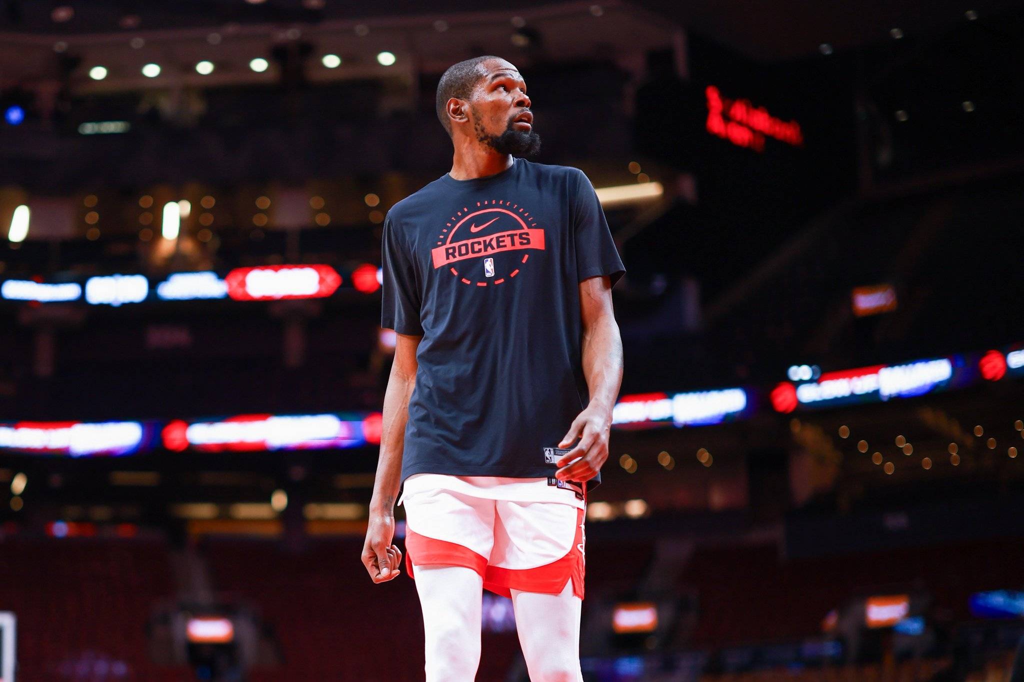 拉菲尼亚安慰弗里克？世体：弗里克只是不满裁判判罚（世体：弗里克只是对裁判判罚不满，非拉菲尼亚安慰）