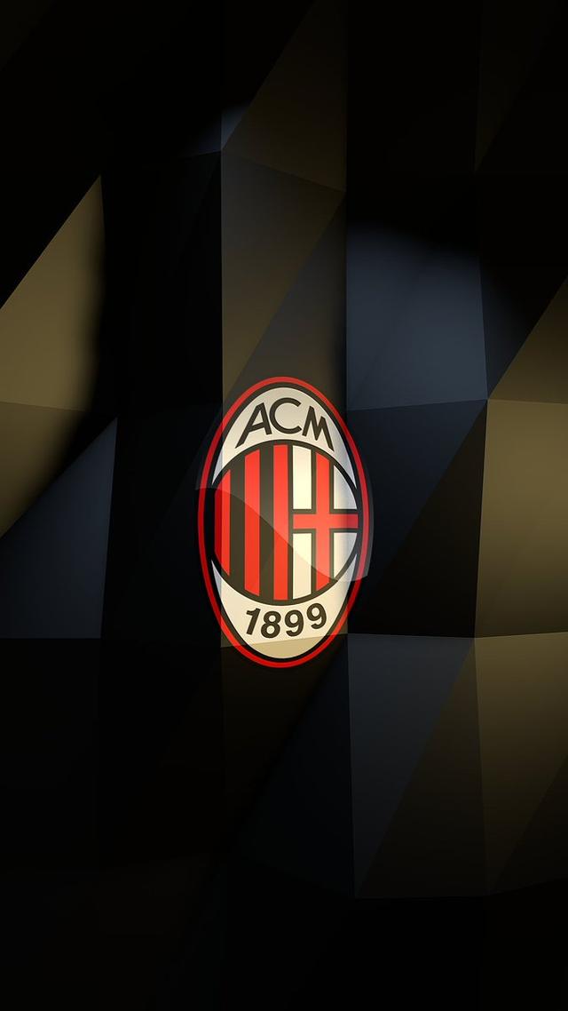 伯尔尼主帅谈骚乱：维拉球员在看台下庆祝，球迷认为被挑衅了（伯尔尼主帅谈骚乱：维拉球员看台前庆祝被球迷视作挑衅）