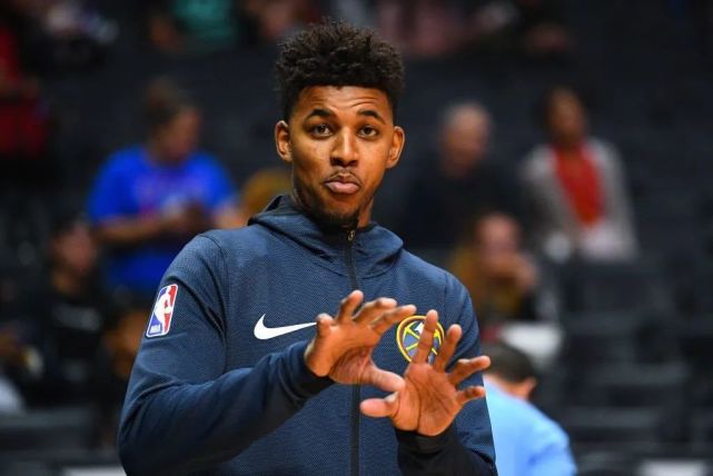 每体：法兰克福球迷在诺坎普制造骚乱，将面临欧足联的处罚（每体：法兰克福球迷在诺坎普闹事，或将遭欧足联处罚）