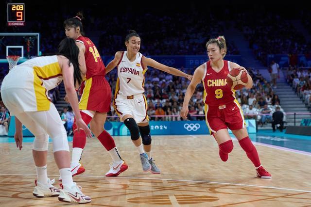 半场：圣吉罗斯联合1-2马赛，哈利利、格林伍德、派尚破门（半场战报：马赛2-1领先圣吉罗斯联合，哈利利、格林伍德、派尚相继建功）