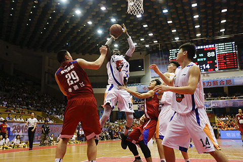 NBA球队战术解析：勇士防守新打法,（勇士防守革新解析：NBA战术新思路）