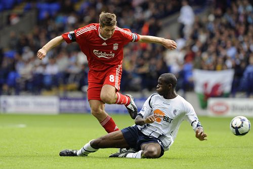 英超前瞻：水晶宫剑指三分冲欧冠区，曼联盼终结3轮不胜颓势（英超前瞻：水晶宫力争三分冲击欧冠席位，曼联盼止住三轮不胜颓势）