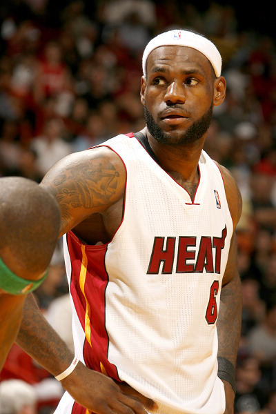 阿莱格里：我绝对没有冒犯裁判；莱奥具备成为中锋的特点（阿莱格里：绝无冒犯裁判之意，莱奥具备中锋潜质）