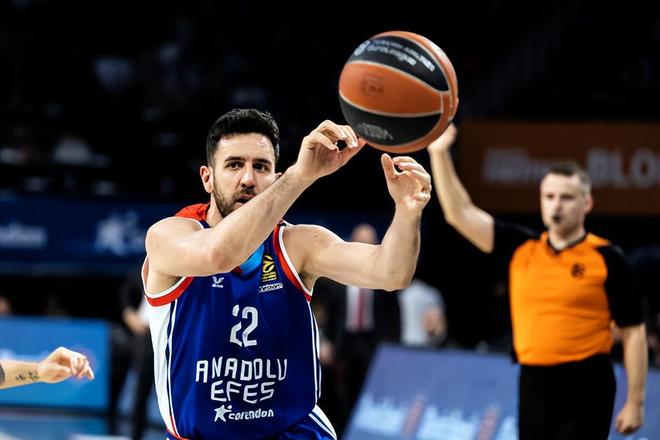 美记：步行者对独行侠中锋加福德很感兴趣（美媒称步行者青睐独行侠中锋加福德）